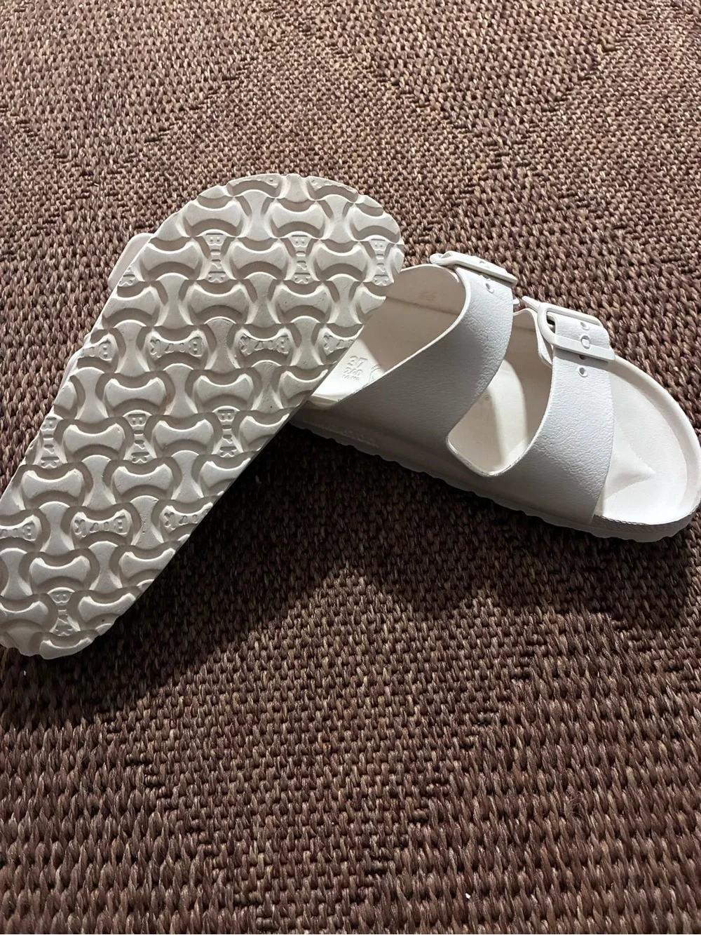 Birkenstock Woman Arizona White Double-Strap Buckle Sandals
